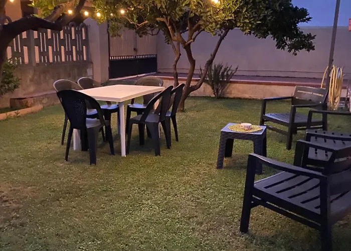 Con Giardino E Parcheggio Privato Musci